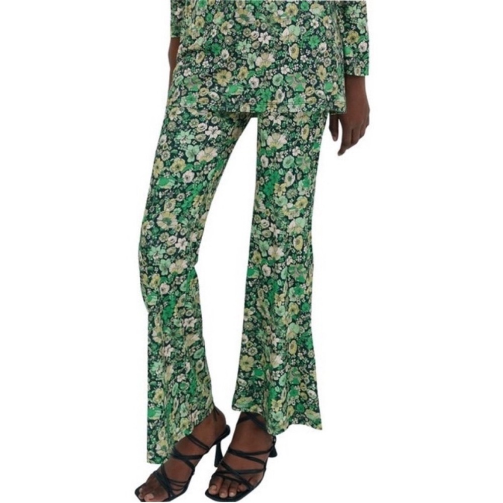 Zara green floral Pullon flare pants size small